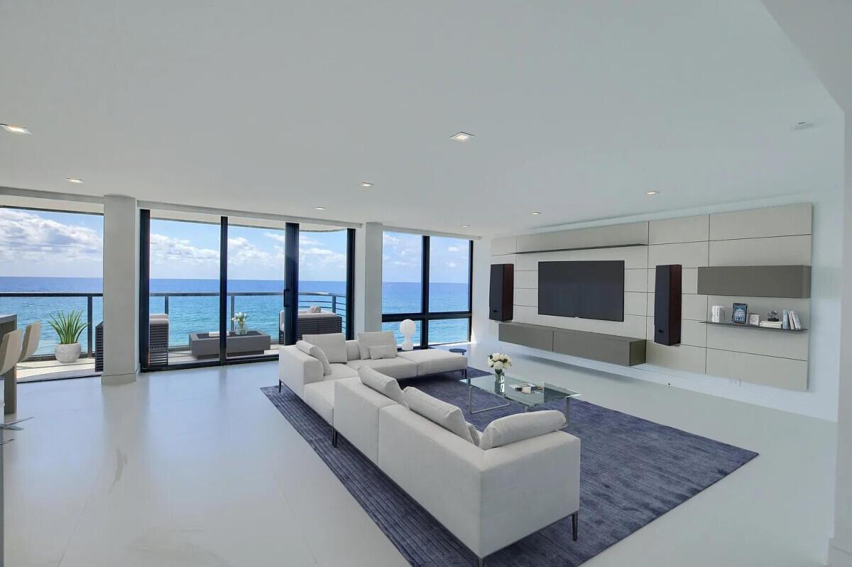 250 S Ocean Blvd #11f