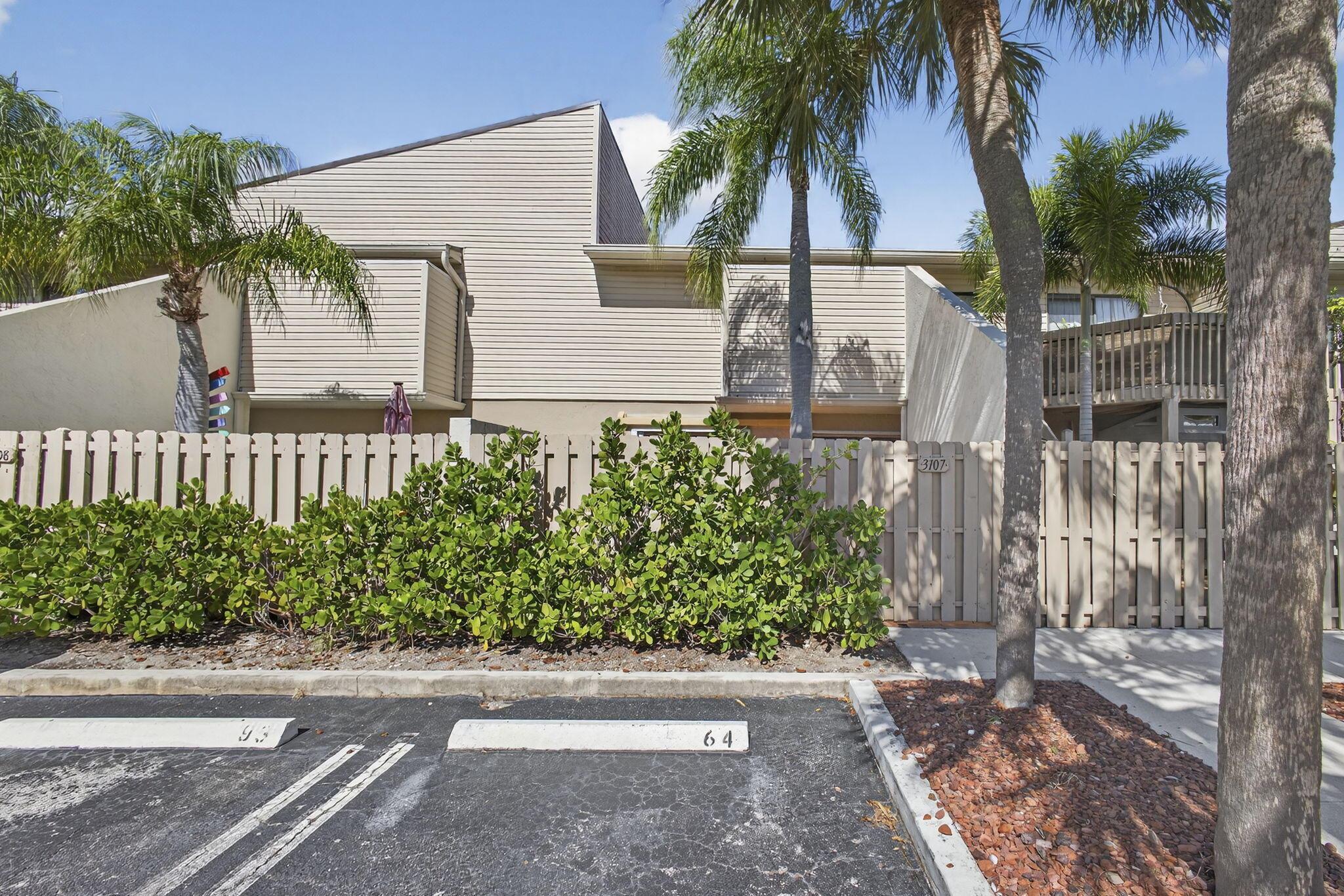 612 Executive Ctr Dr #3107