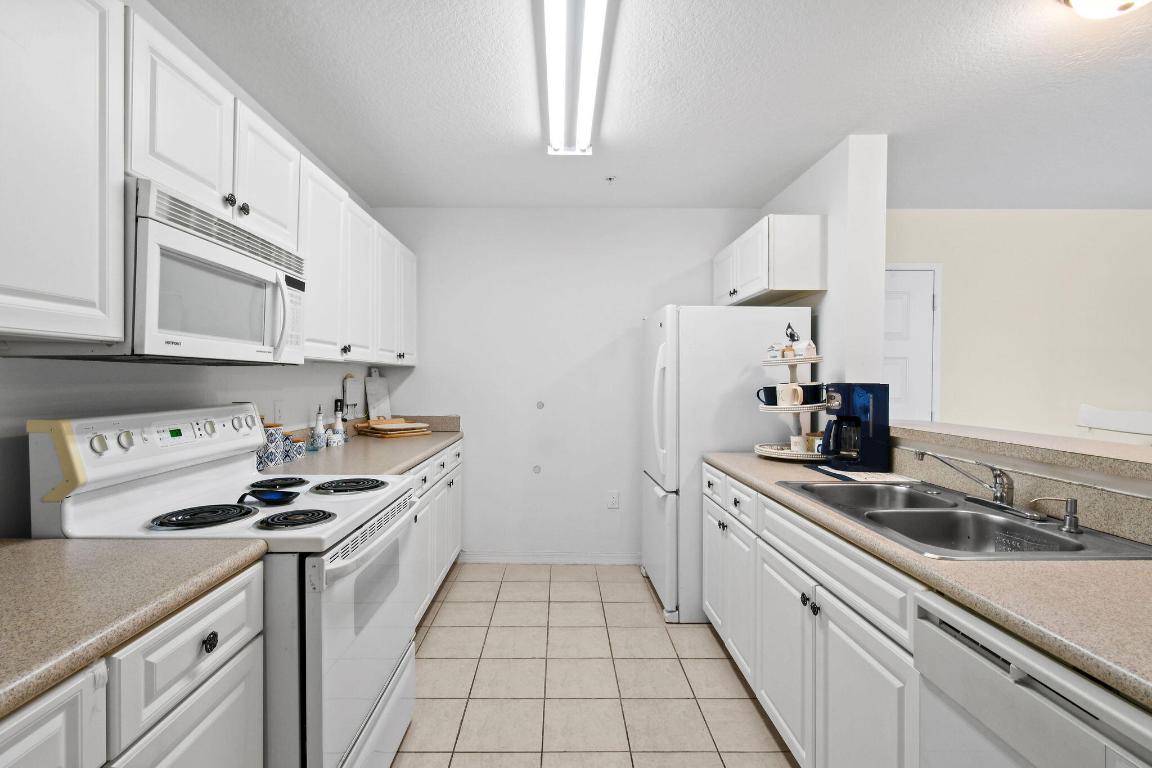 1200 Town Ctr #326 Jupiter, FL 33458