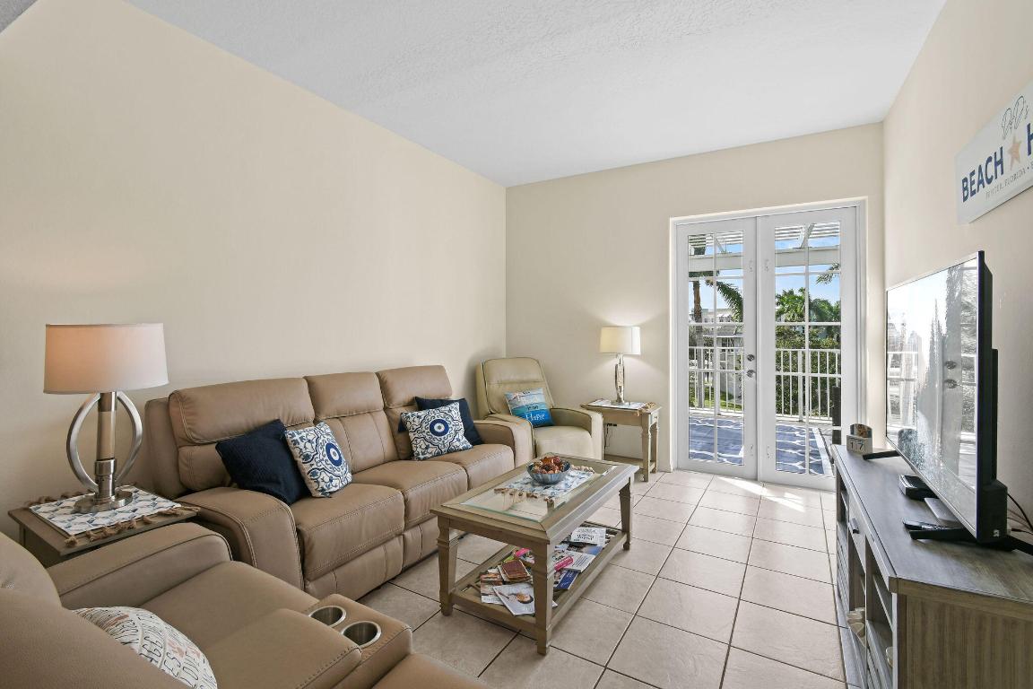 1200 Town Ctr #326 Jupiter, FL 33458
