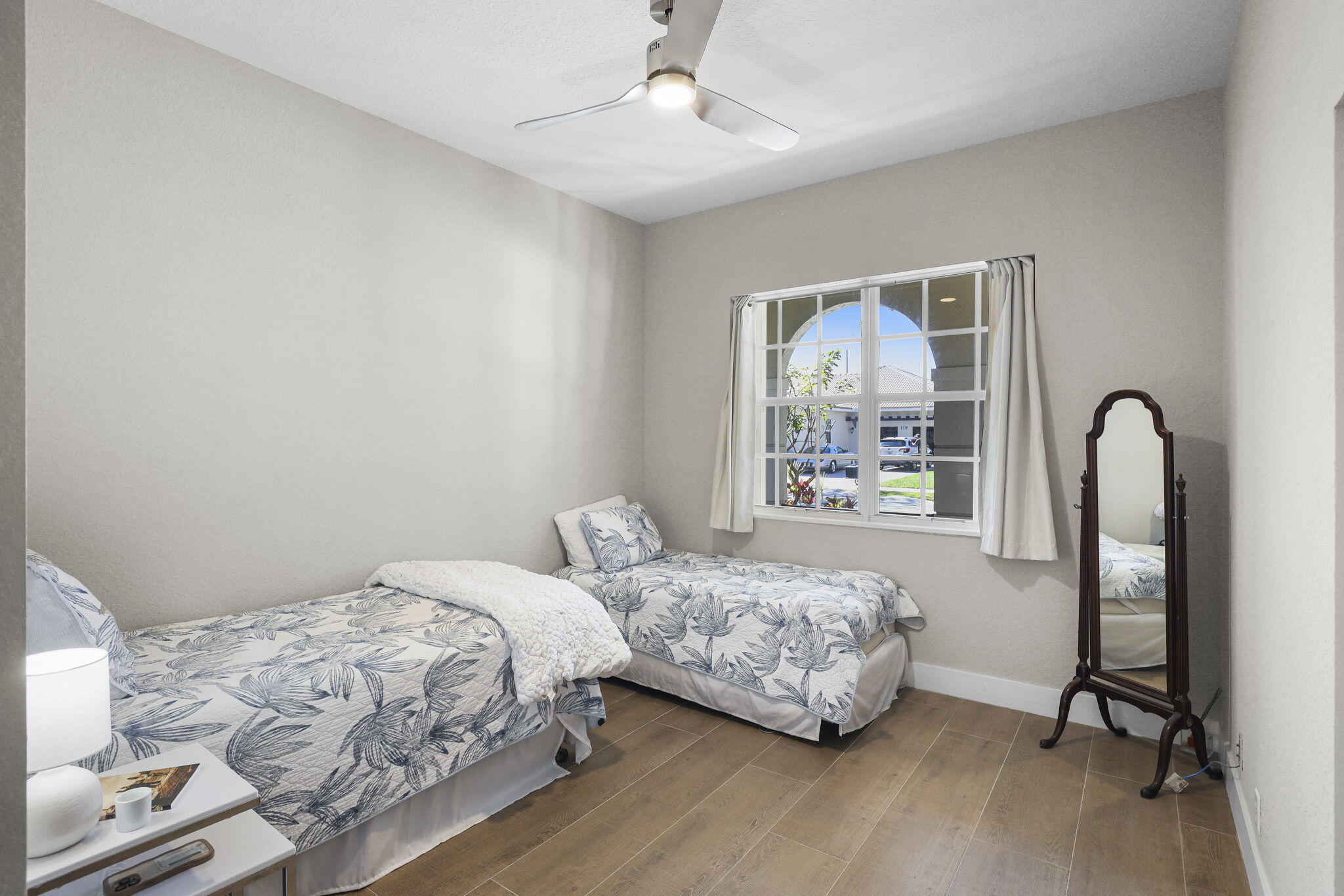 122 Via Castilla Jupiter, FL 33458