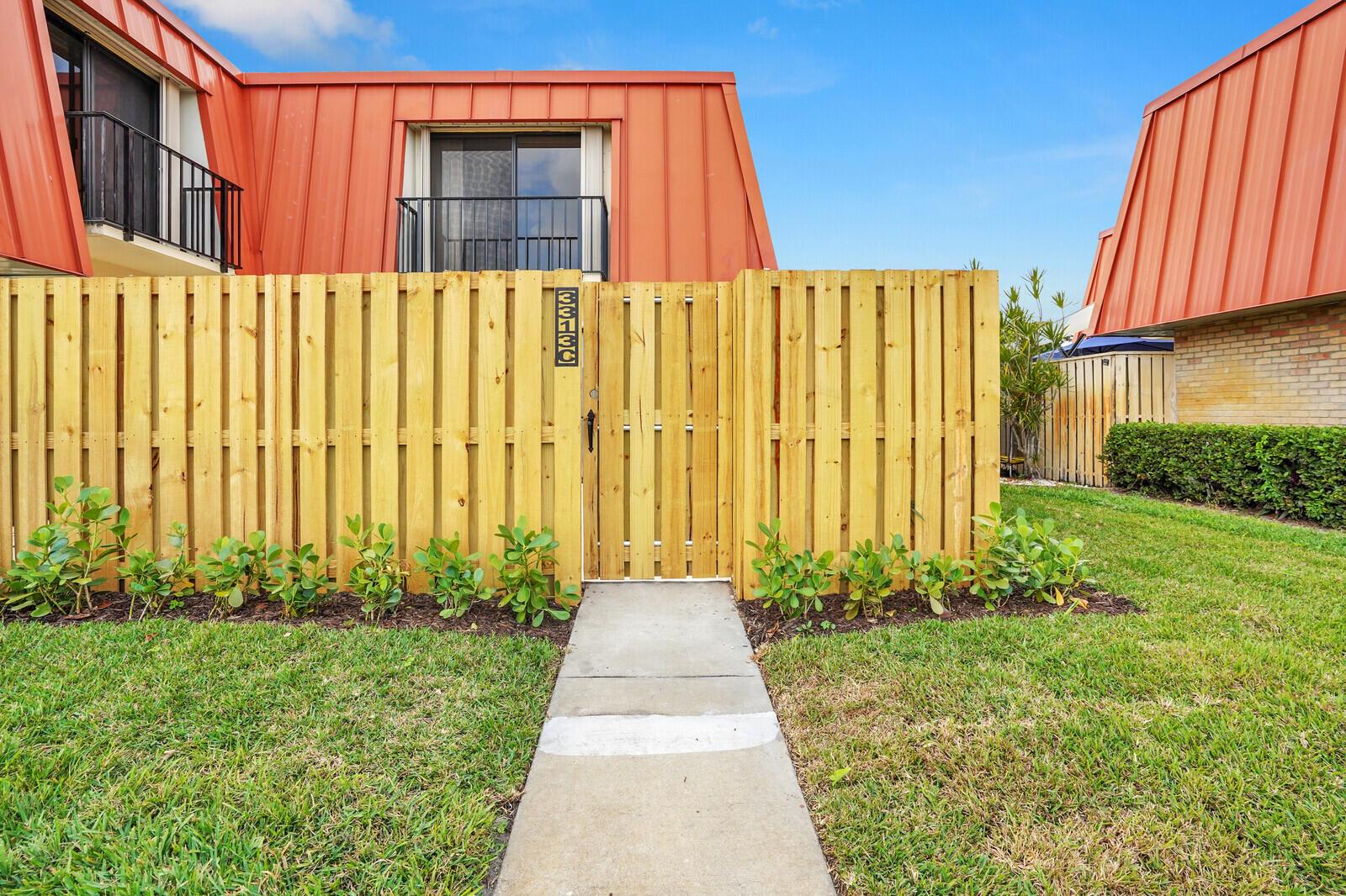 3313 Meridian Way #C Palm Beach Gardens, FL 33410