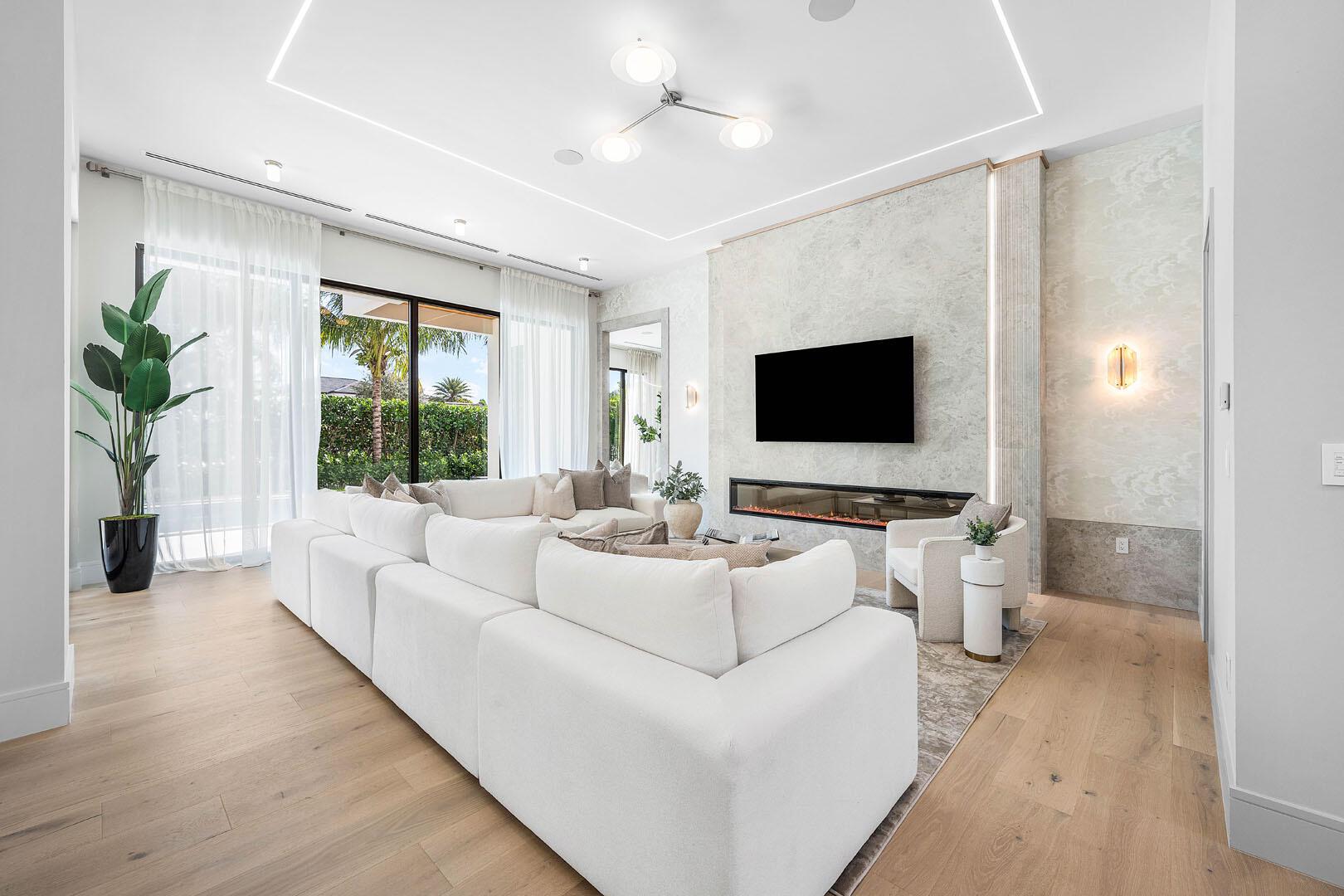 2240 Date Palm Rd Boca Raton, FL 33432