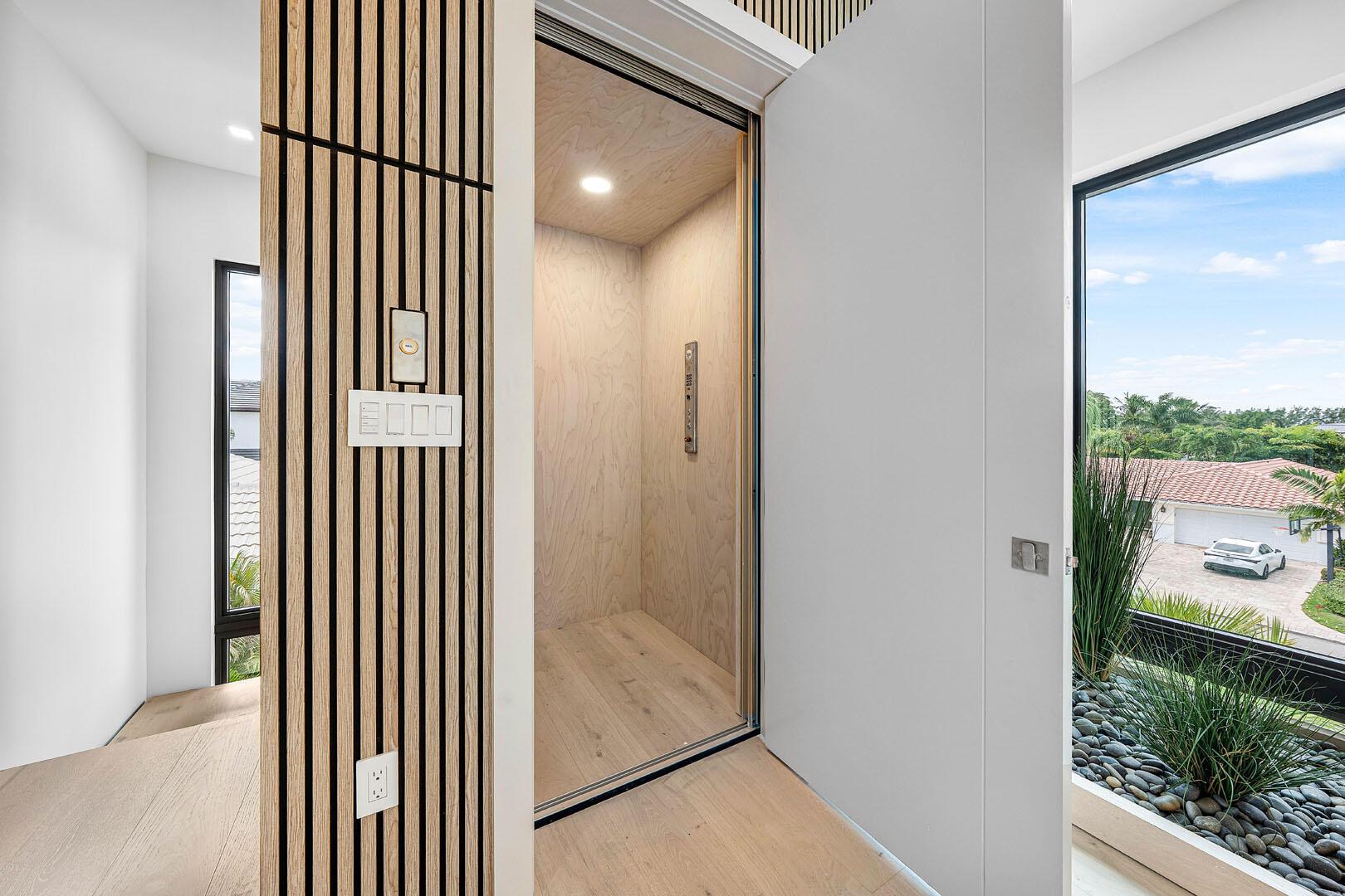 2240 Date Palm Rd Boca Raton, FL 33432