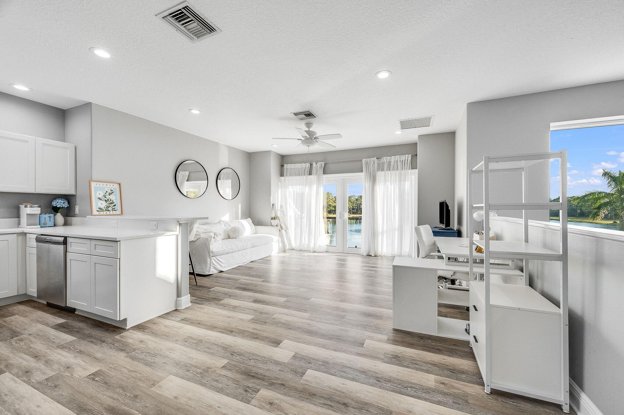 4236 Hield Rd Palm Bay, FL 32907