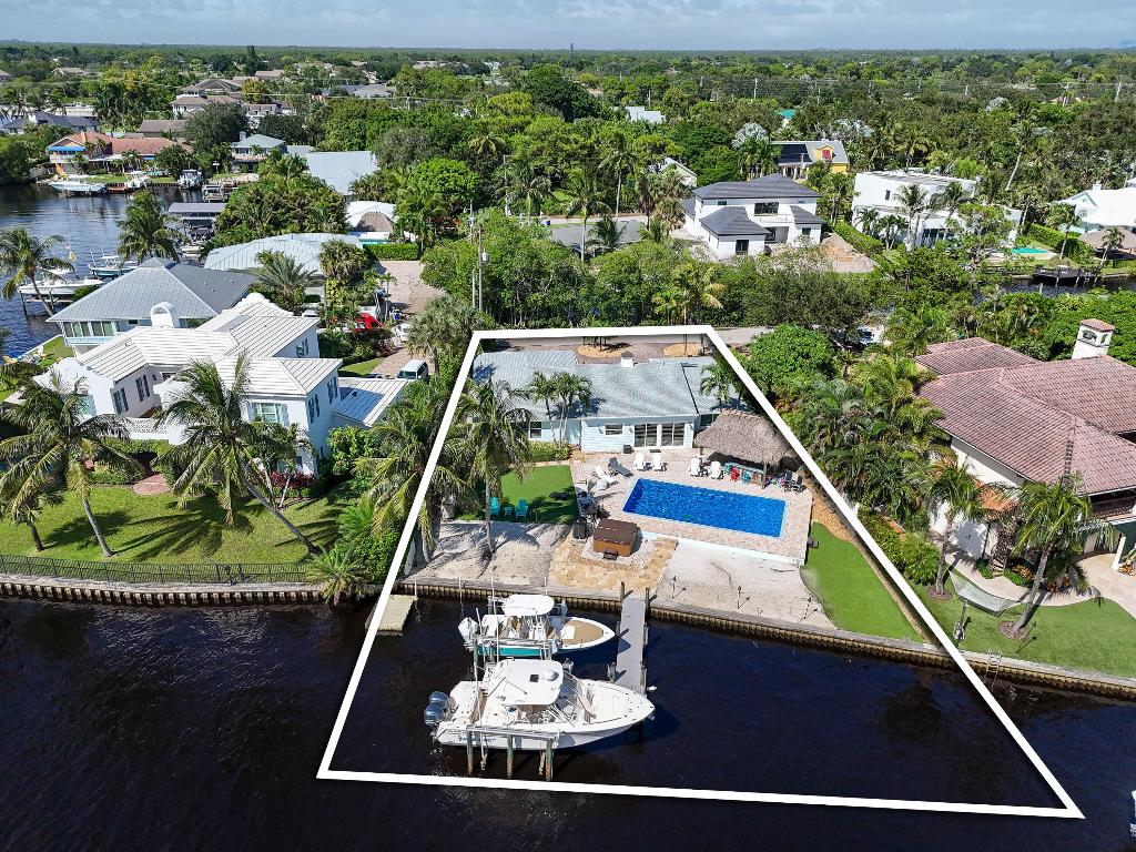 9195 SE Cove Pt Jupiter, FL 33469