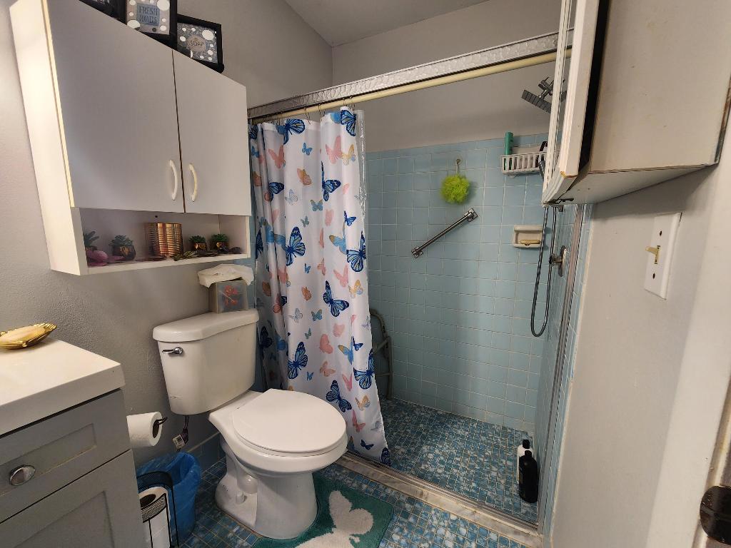 7235 Pine Blf Lake Worth, FL 33467