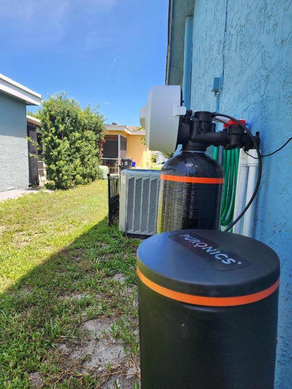 7235 Pine Blf Lake Worth, FL 33467