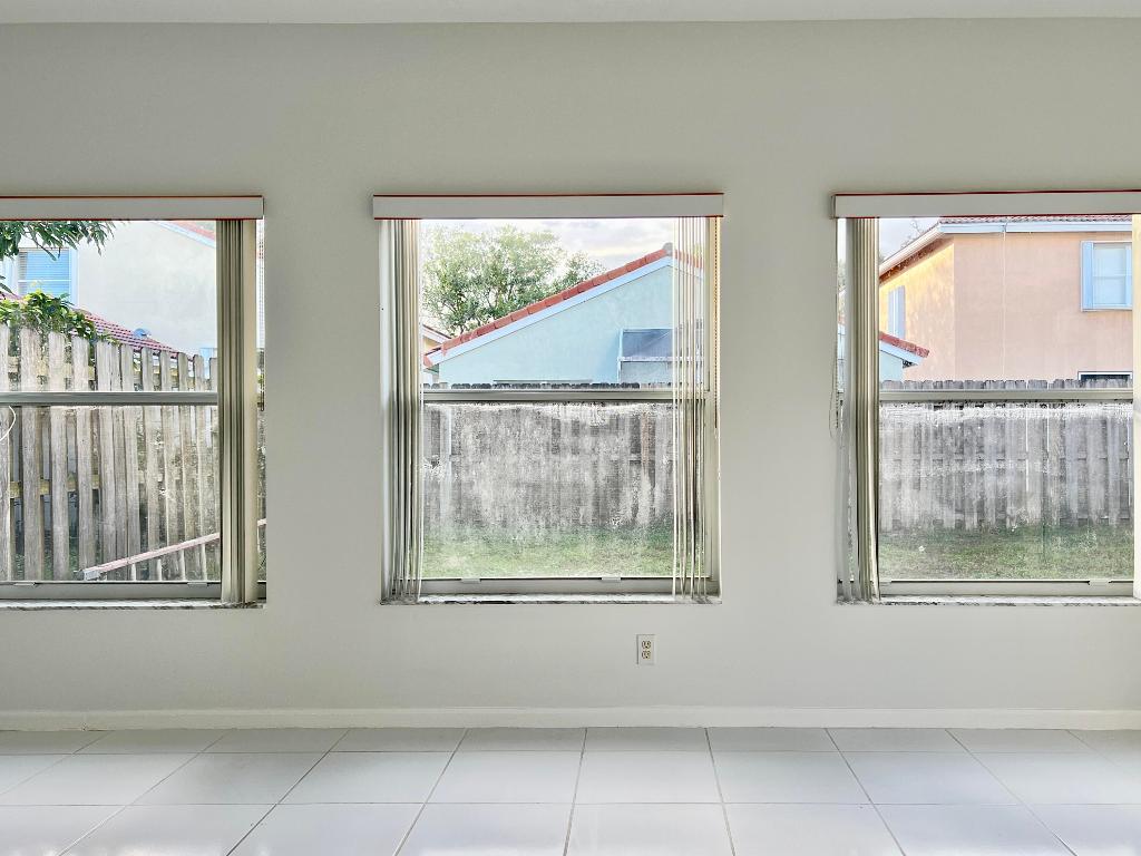 6069 Desert Inn Lake Worth, FL 33463