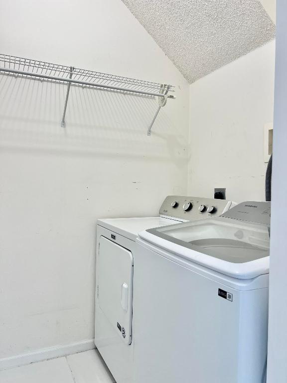 6069 Desert Inn Lake Worth, FL 33463