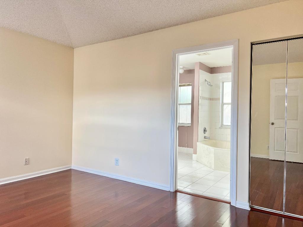 6069 Desert Inn Lake Worth, FL 33463