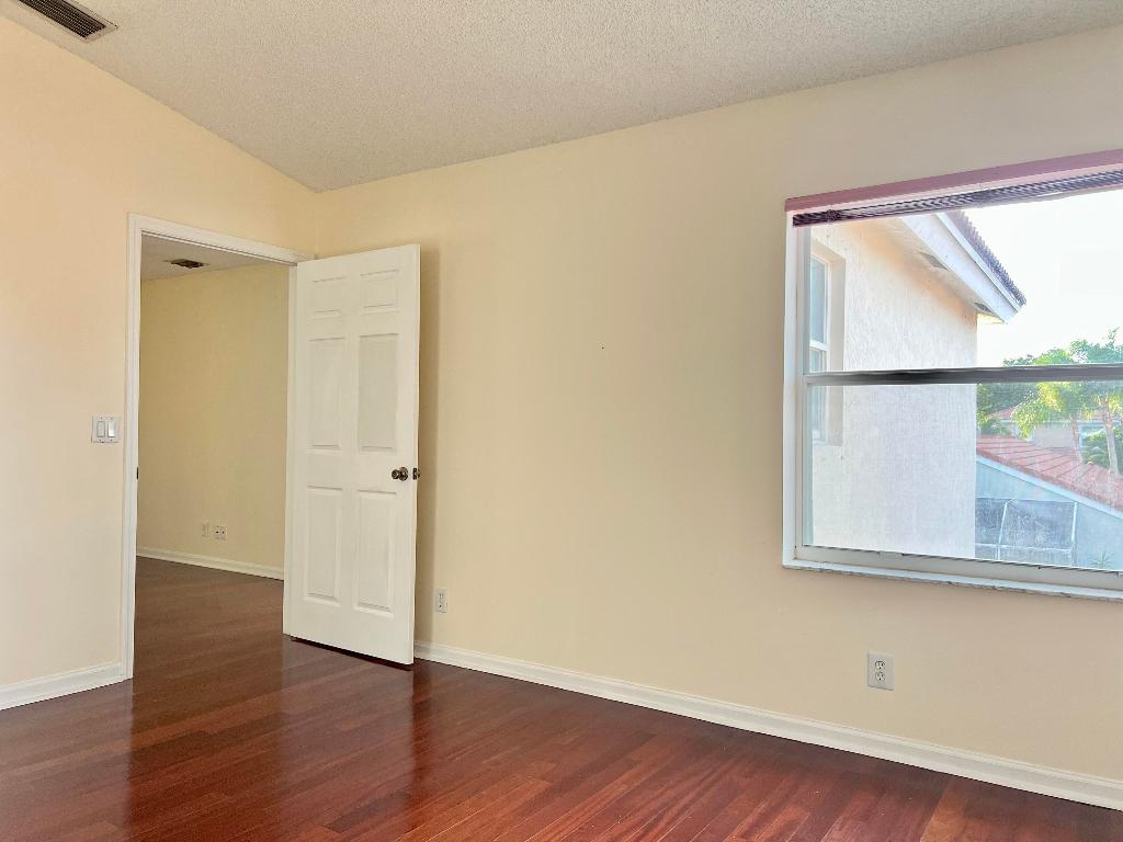 6069 Desert Inn Lake Worth, FL 33463