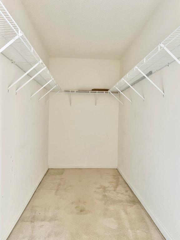 6069 Desert Inn Lake Worth, FL 33463