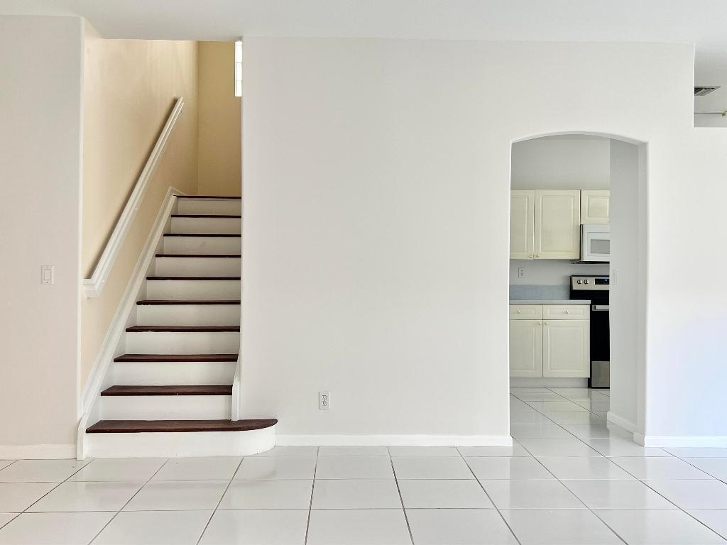 6069 Desert Inn Lake Worth, FL 33463