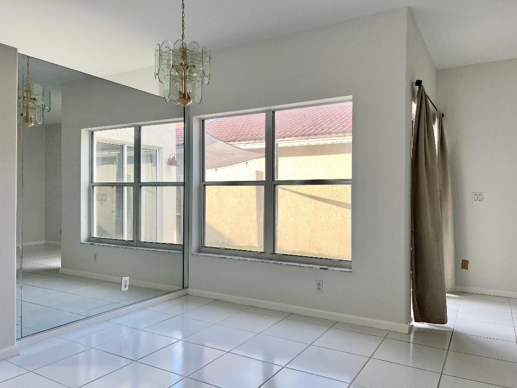 6069 Desert Inn Lake Worth, FL 33463