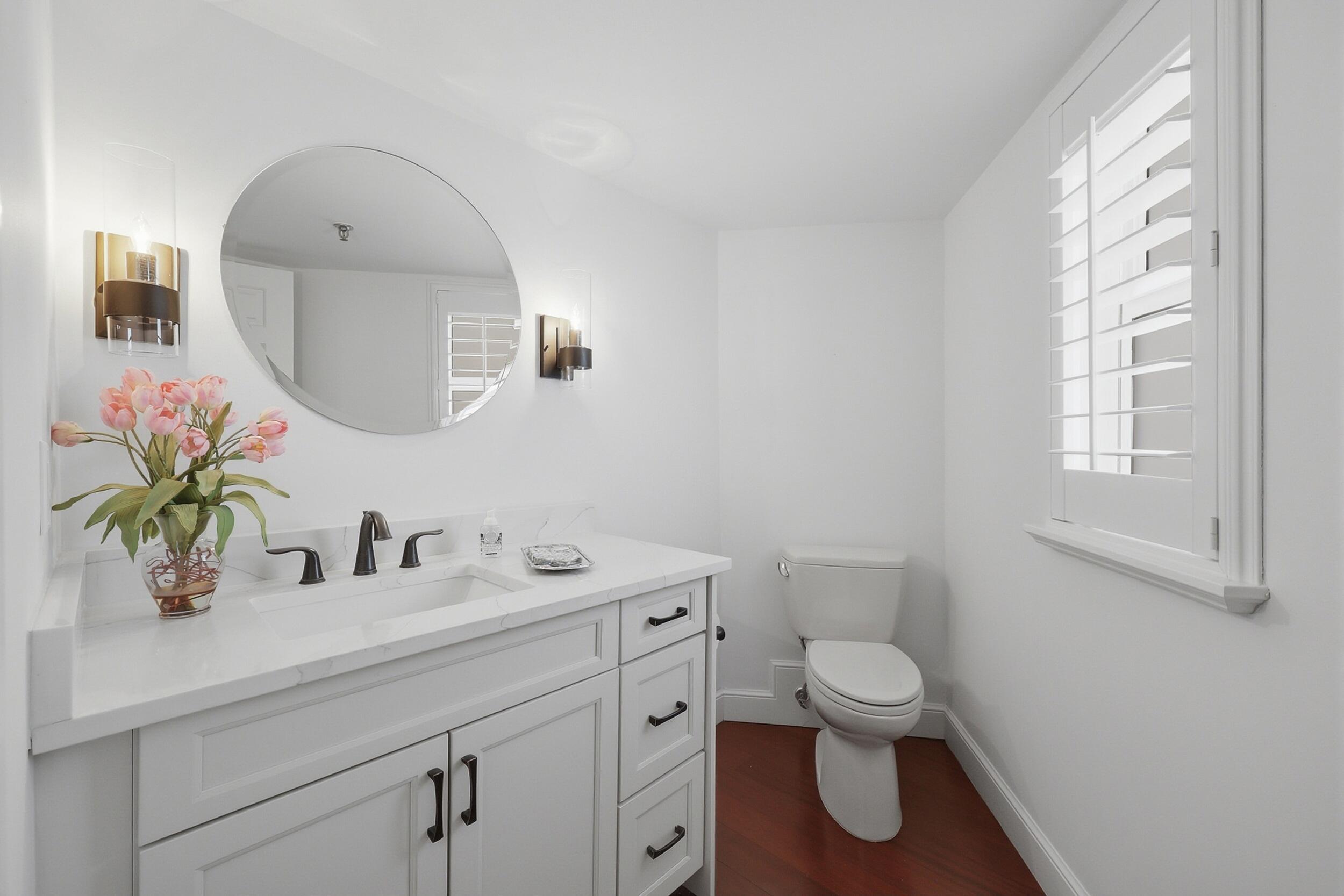 19800 Sandpointe Bay #802 Tequesta, FL 33469