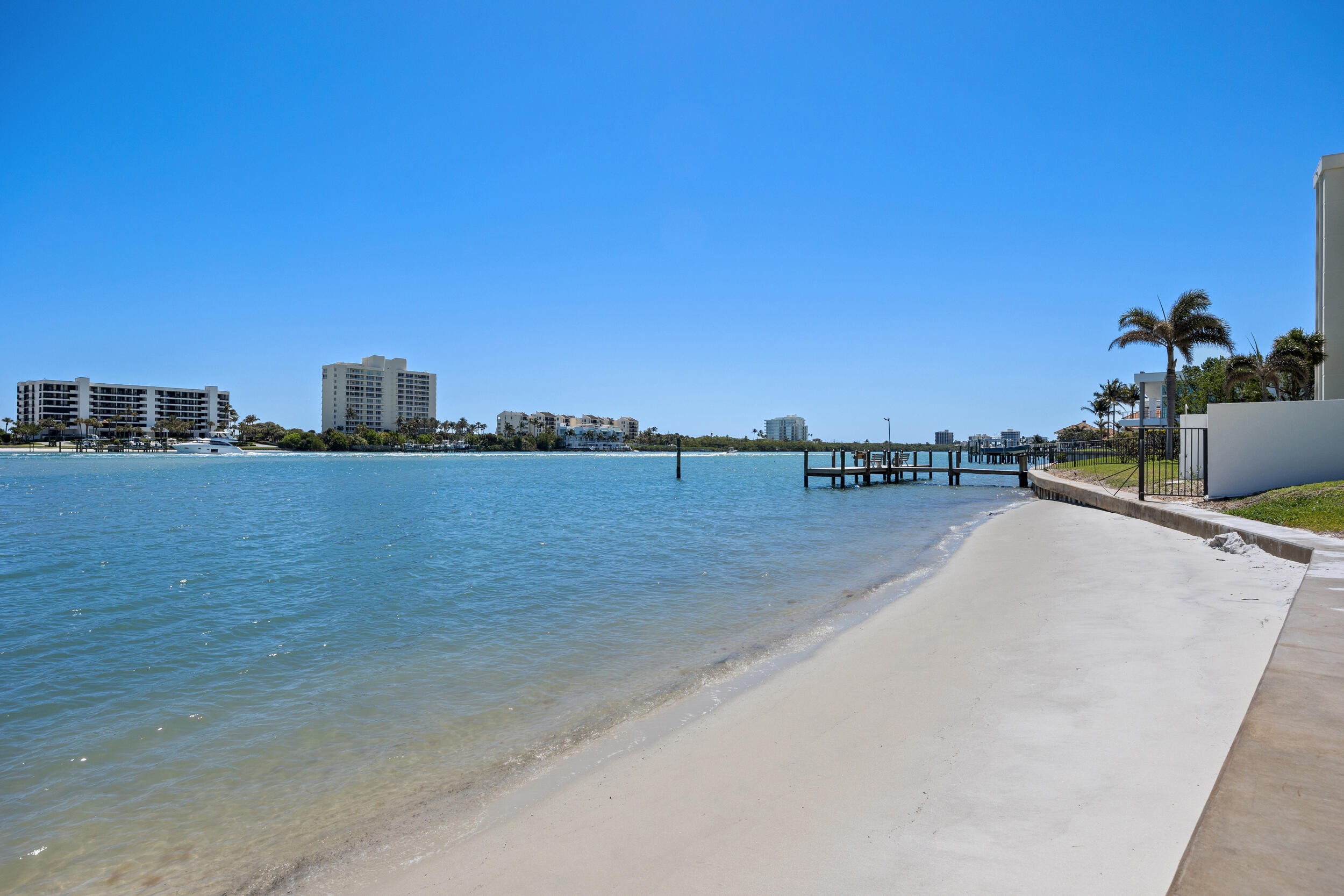 19800 Sandpointe Bay #802 Tequesta, FL 33469
