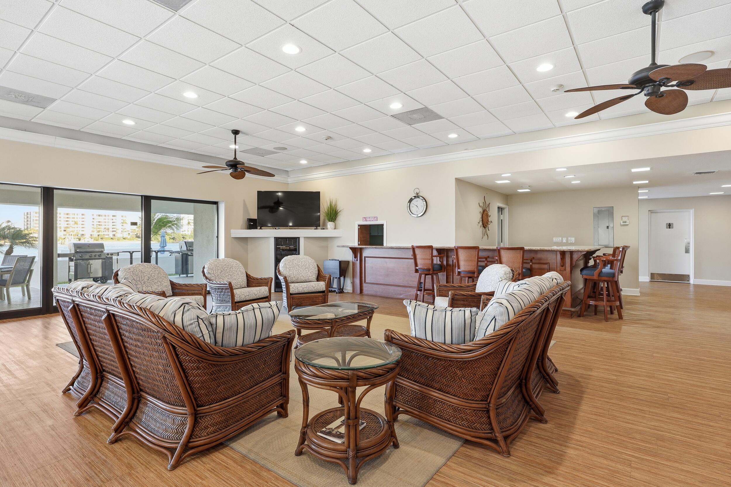 19800 Sandpointe Bay #802 Tequesta, FL 33469