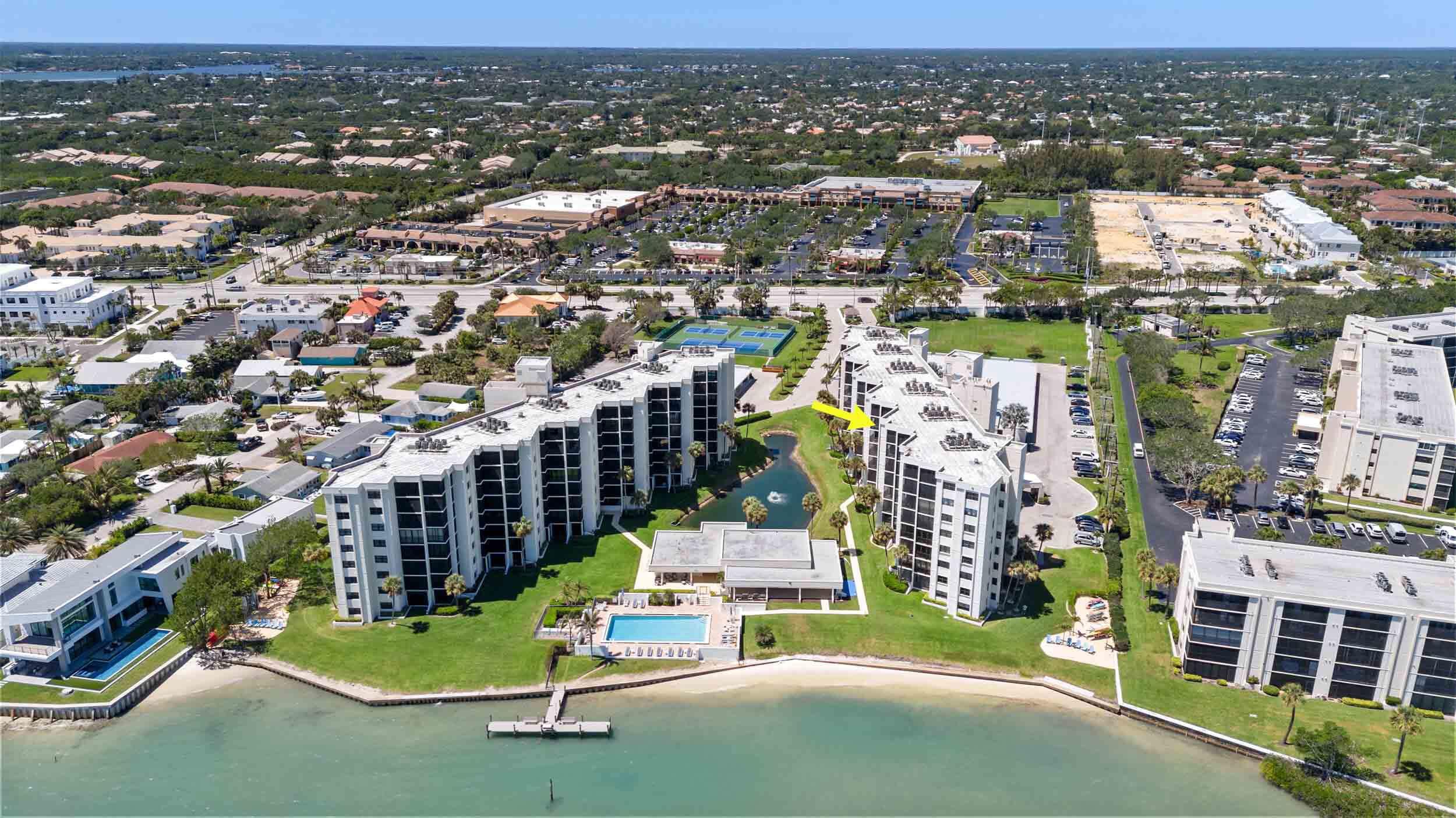 19800 Sandpointe Bay #802 Tequesta, FL 33469