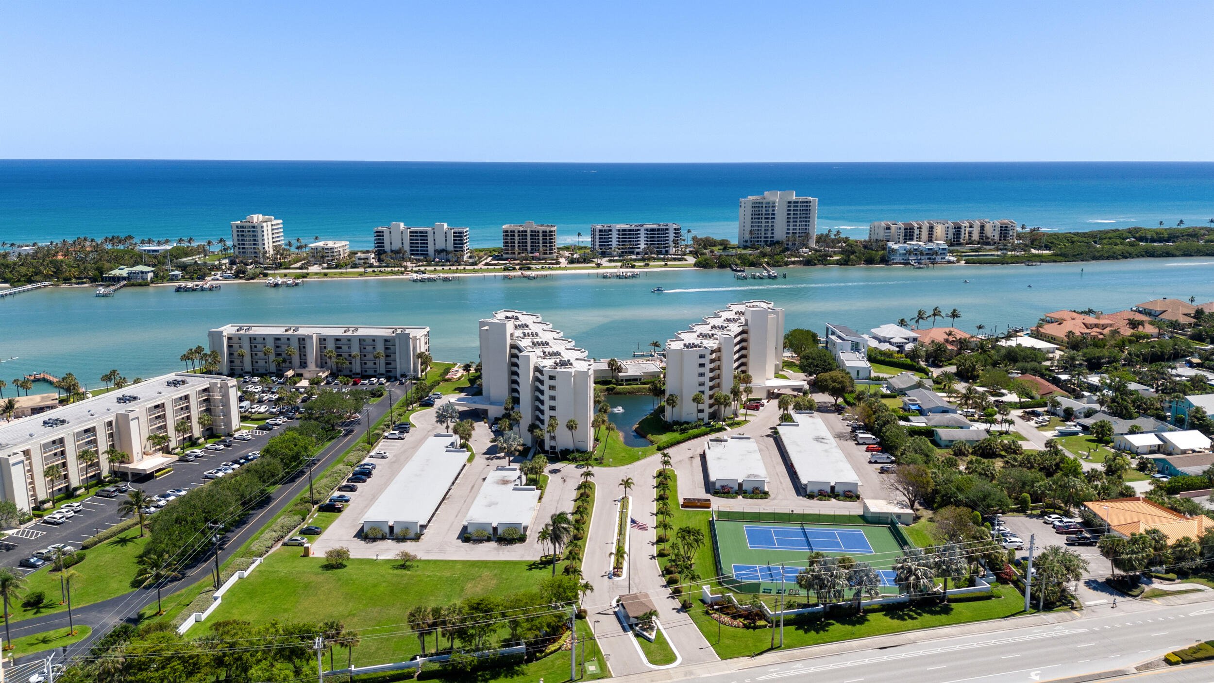 19800 Sandpointe Bay #802 Tequesta, FL 33469