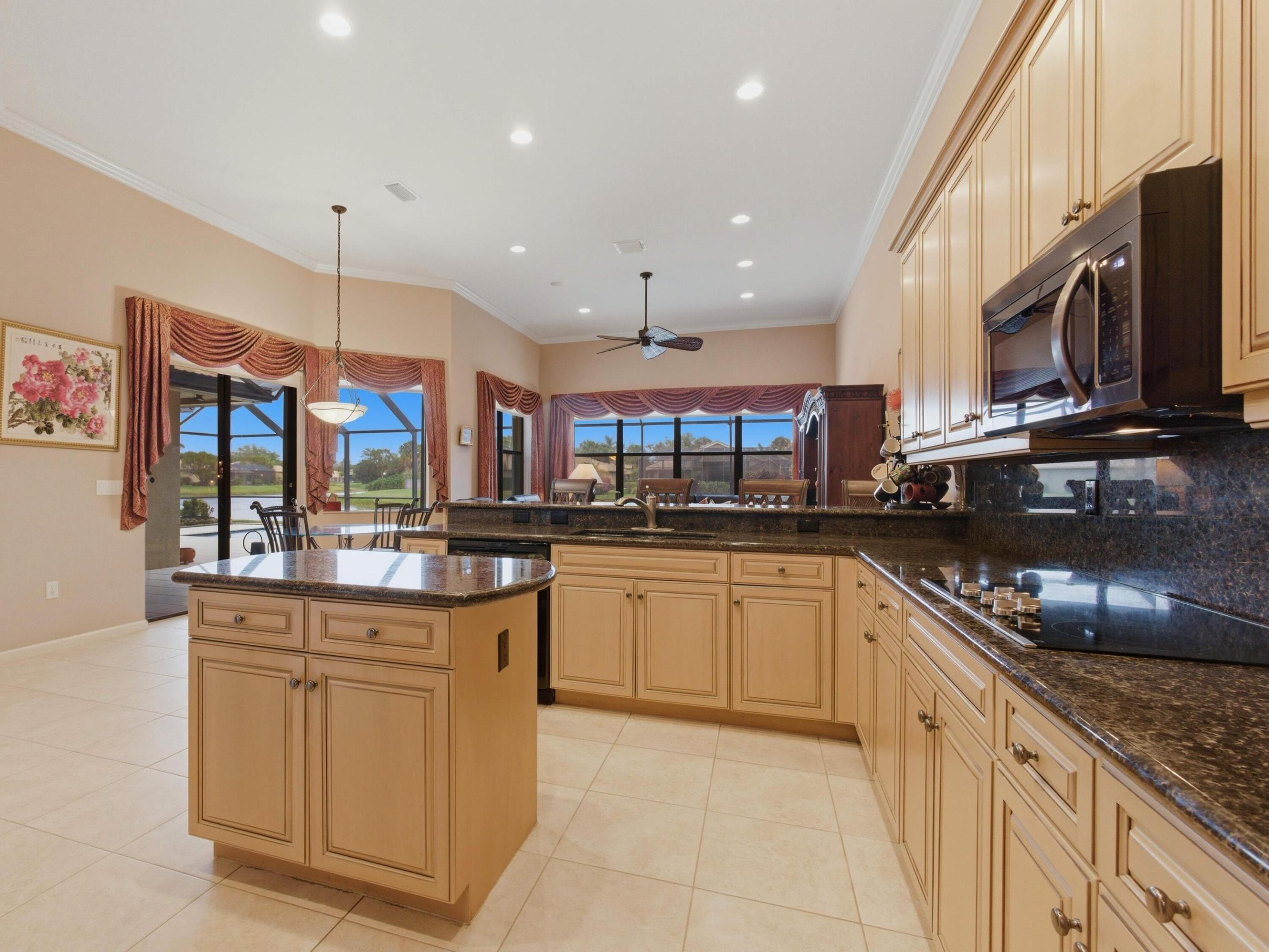 11082 Via Siena Boynton Beach, FL 33437