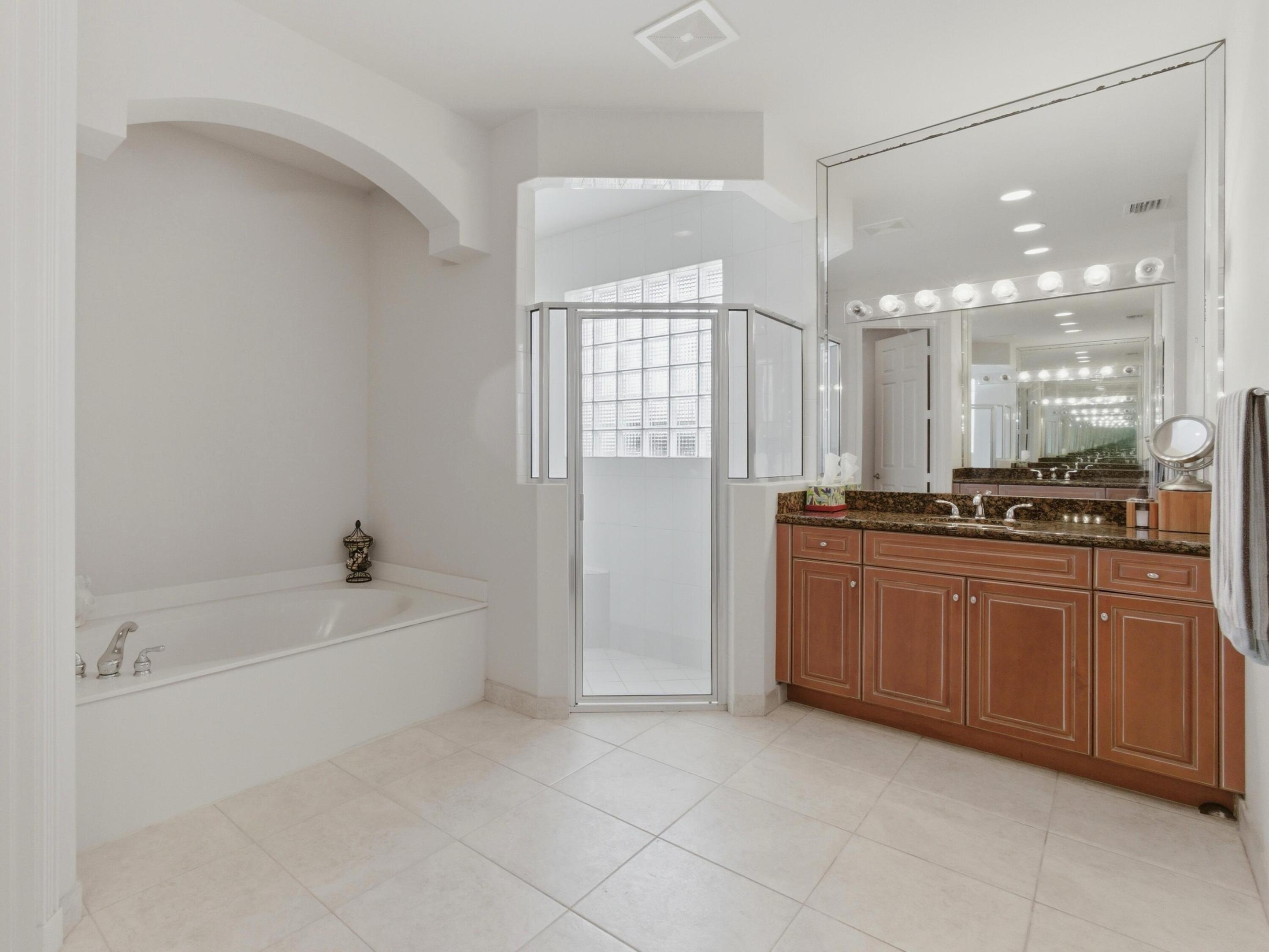 11082 Via Siena Boynton Beach, FL 33437