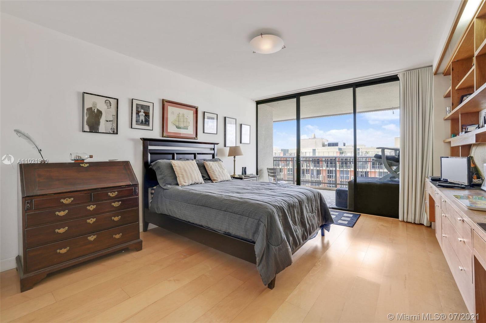 2901 S Bayshore Dr #12F Miami, FL 33133