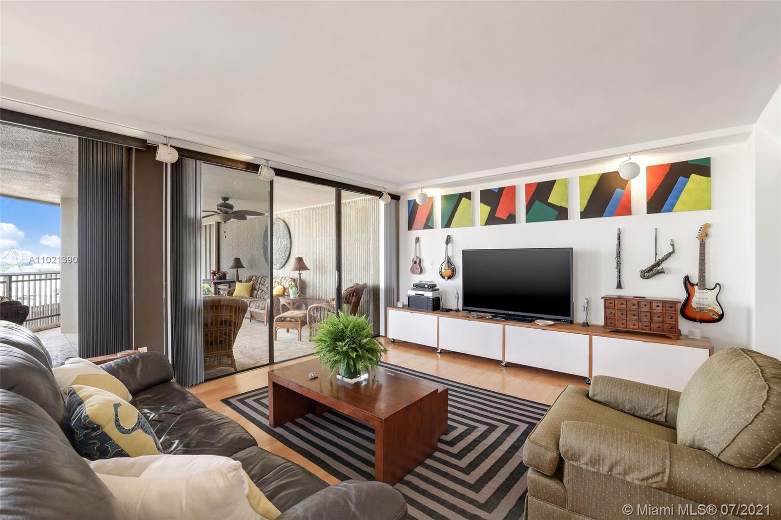 2901 S Bayshore Dr #12F Miami, FL 33133