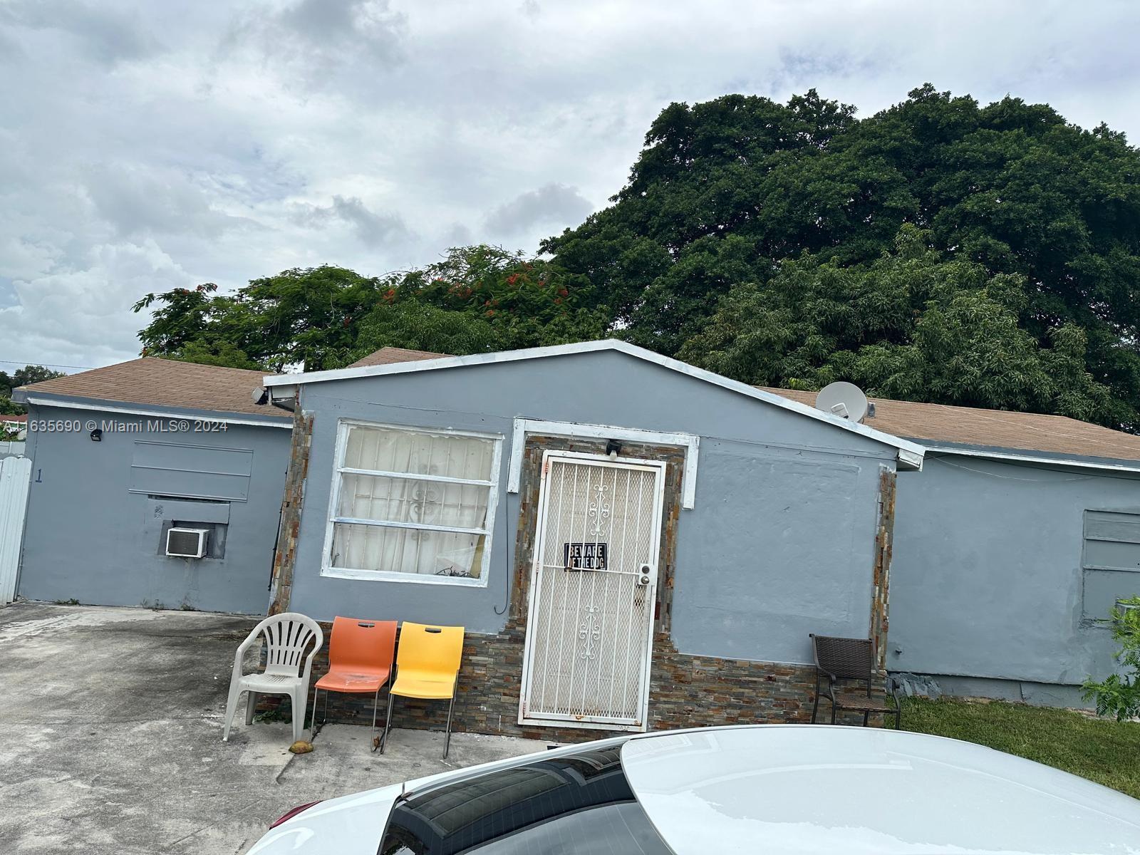 1487 NW 100th St,Miami, FL 33147
