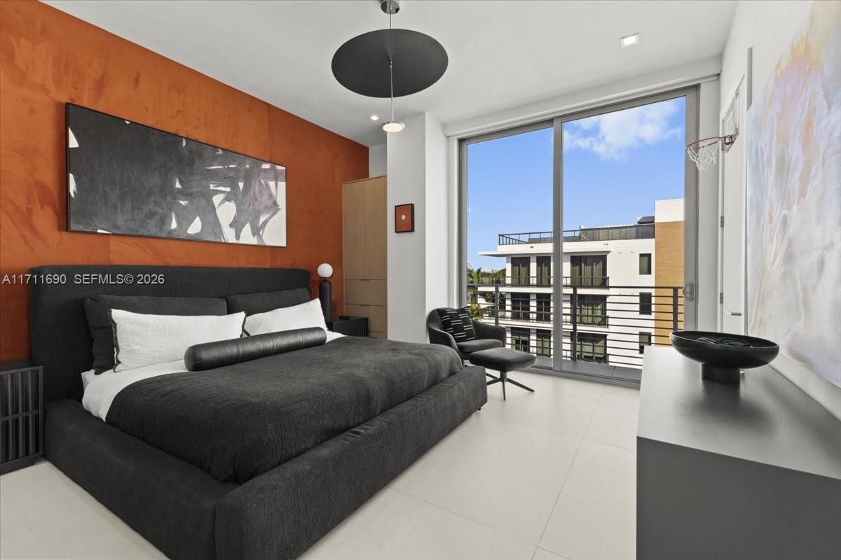 21 Isle Of Venice Dr #PH1 Fort Lauderdale, FL 33301