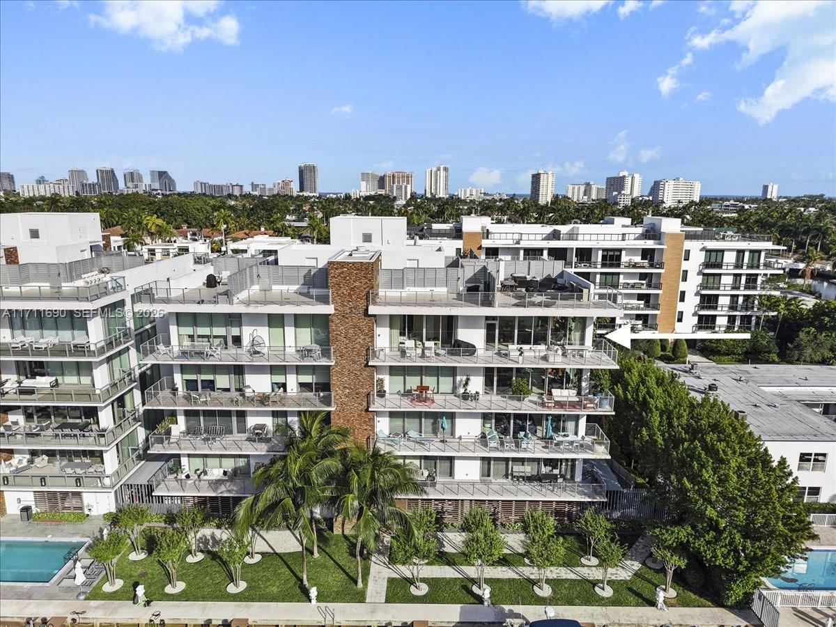 21 Isle Of Venice Dr #PH1 Fort Lauderdale, FL 33301