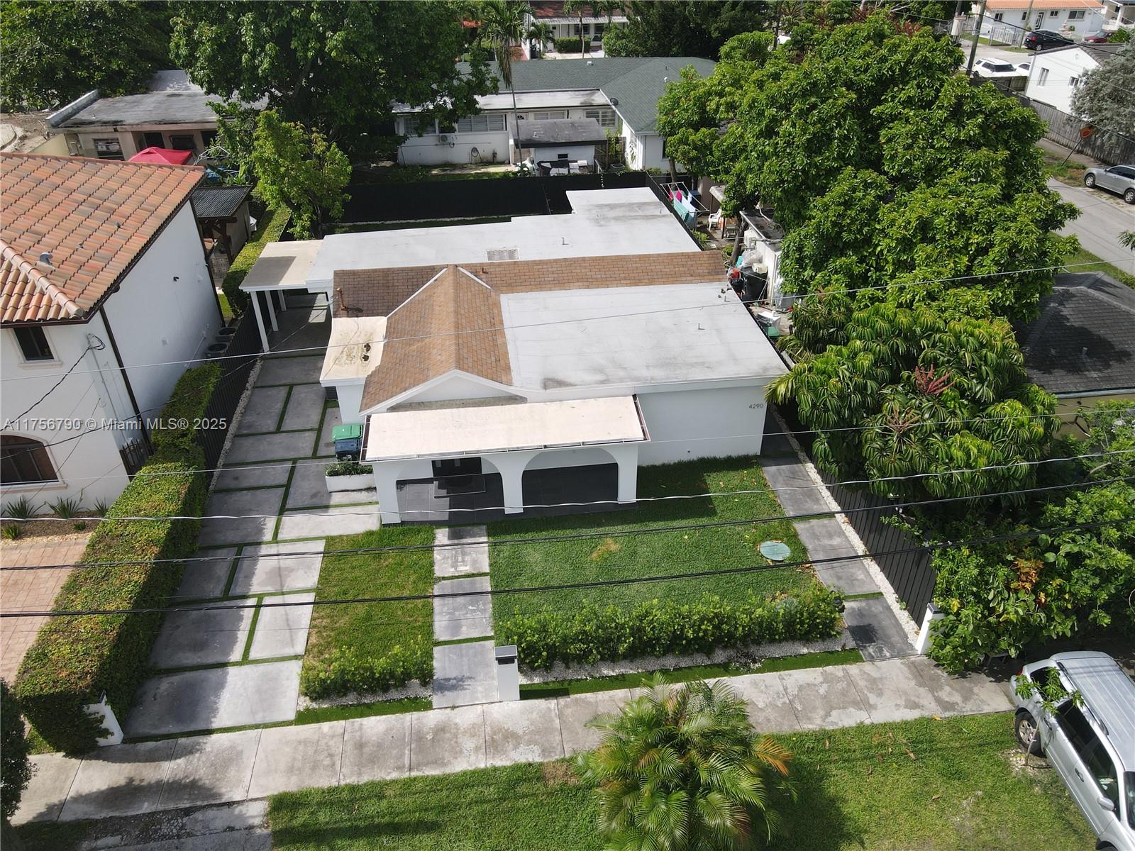 4288 SW 9th St,Miami, FL 33134