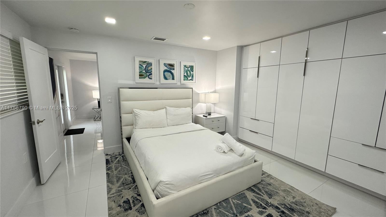 4288 SW 9th St,Miami, FL 33134