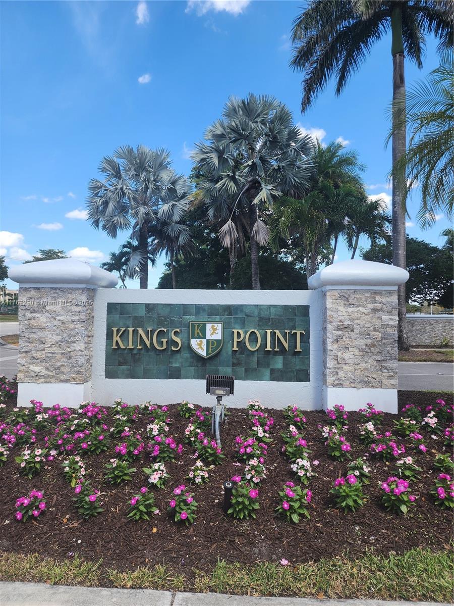 10747 W Clairmont Cir #204