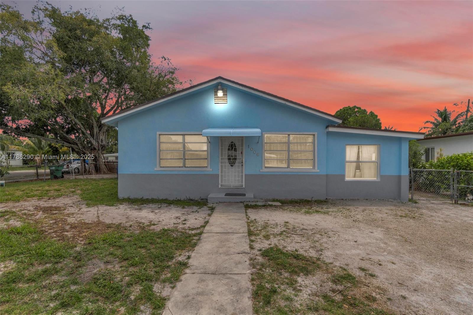 1006 NW 112th Ter,Miami, FL 33168