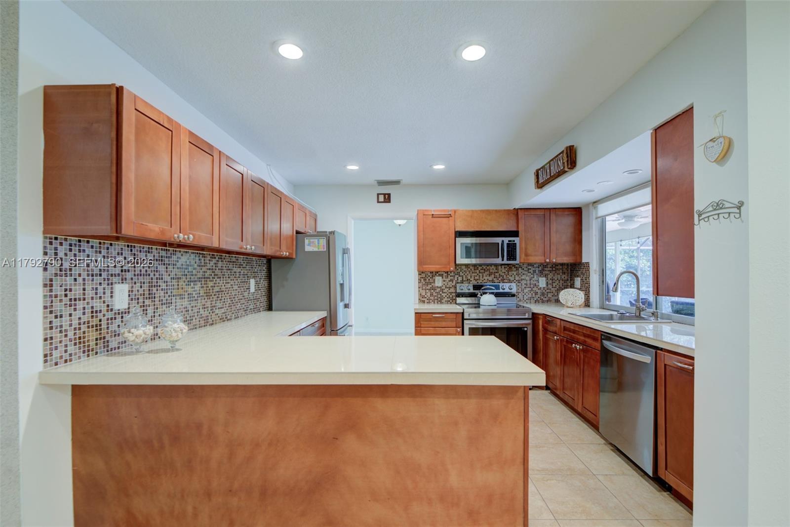 11560 NW 26th St Plantation, FL 33323