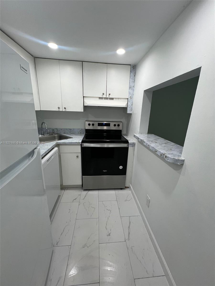 201 SE 6th Ave #12