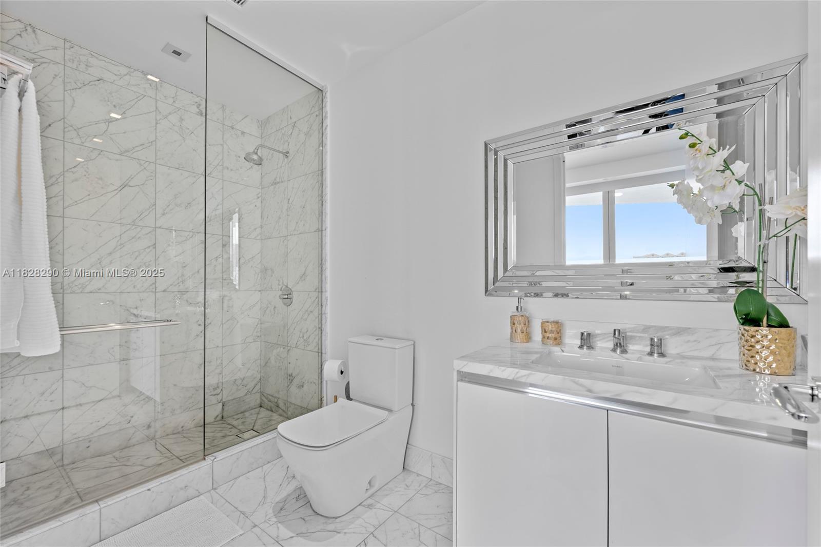 image Jade Signature33