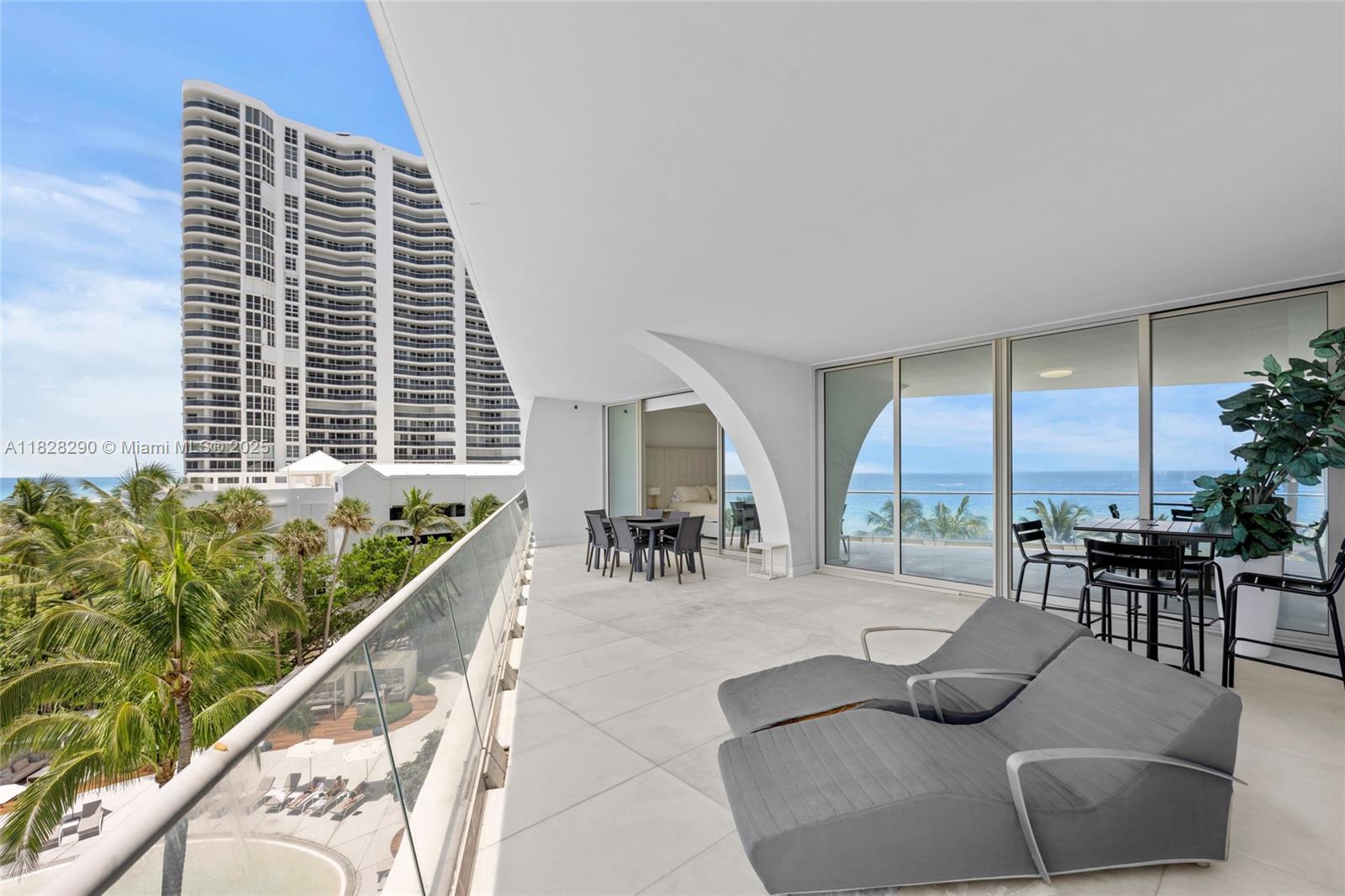image Jade Signature36
