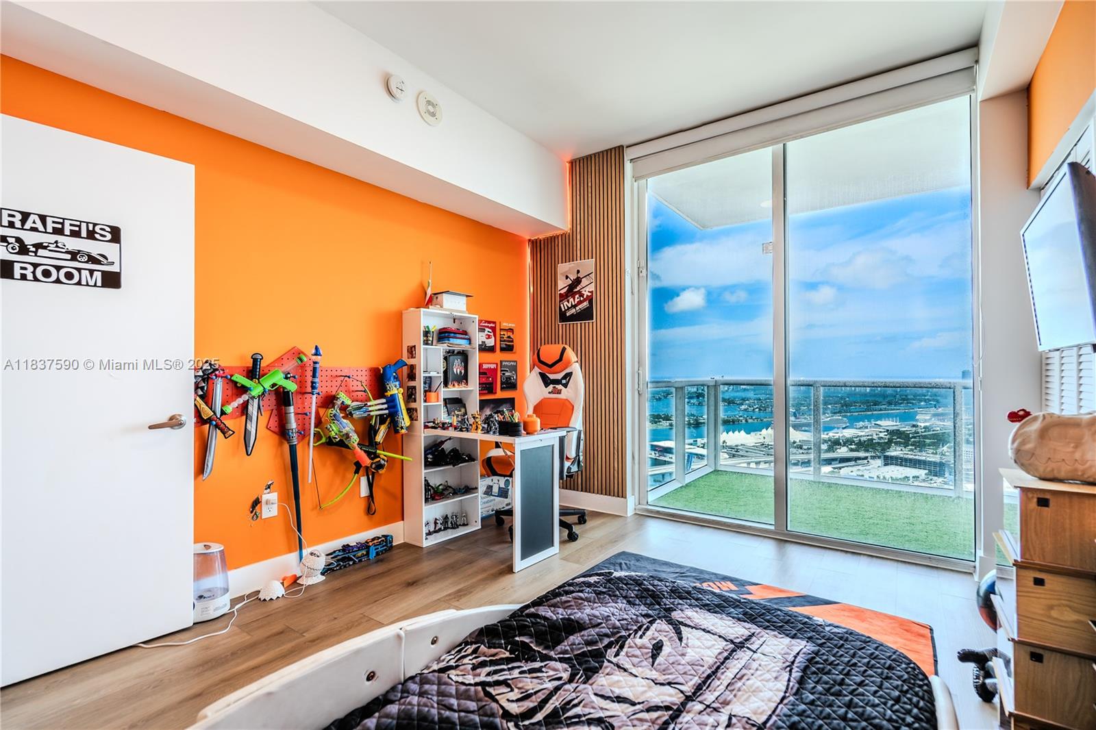 image Vizcayne Condo21