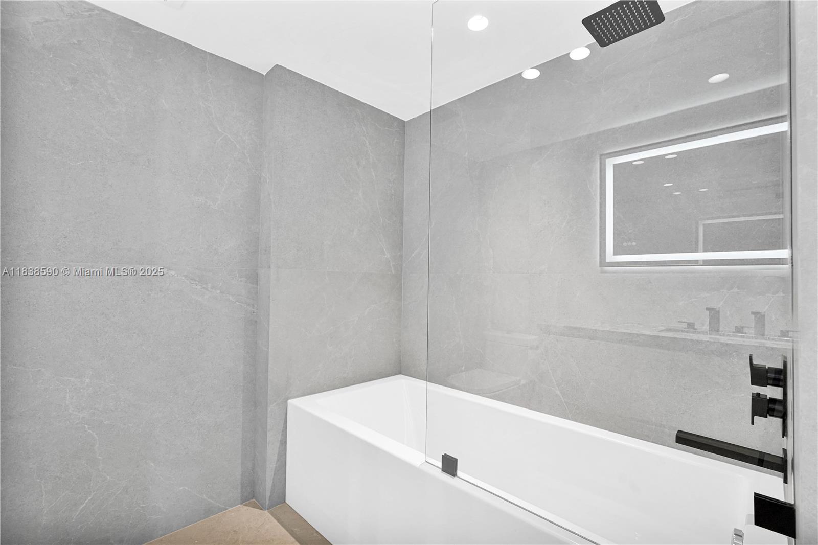 9111 E Bay Hbr Dr #PHD Bay Harbor Islands, FL 33154