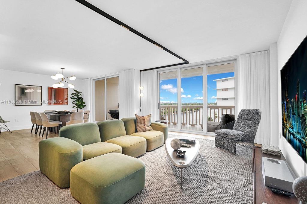 9111 E Bay Hbr Dr #PHD Bay Harbor Islands, FL 33154