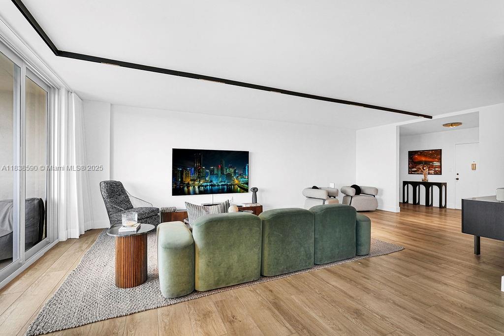 9111 E Bay Hbr Dr #PHD Bay Harbor Islands, FL 33154