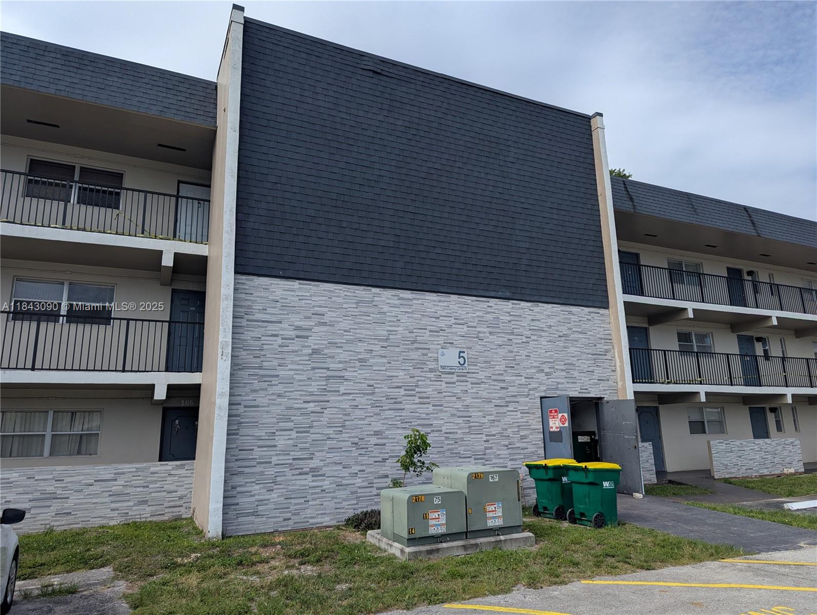 7960 N Colony Cir #201