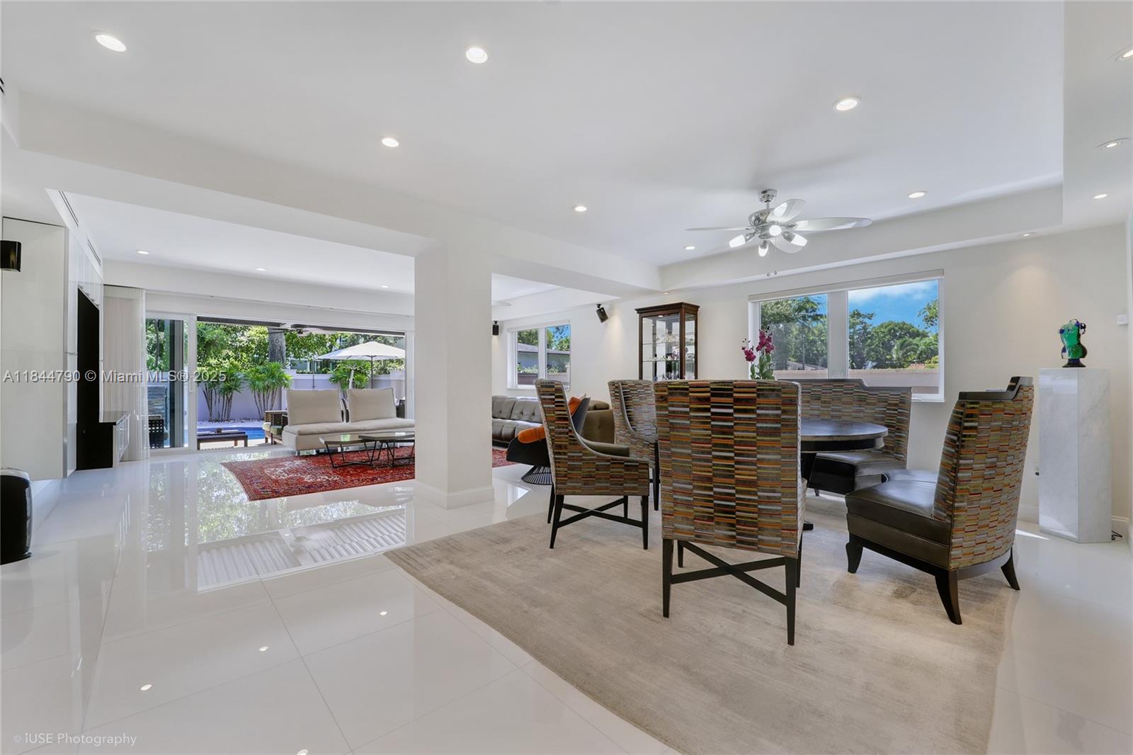 5320 Sunset Dr Miami, FL 33143