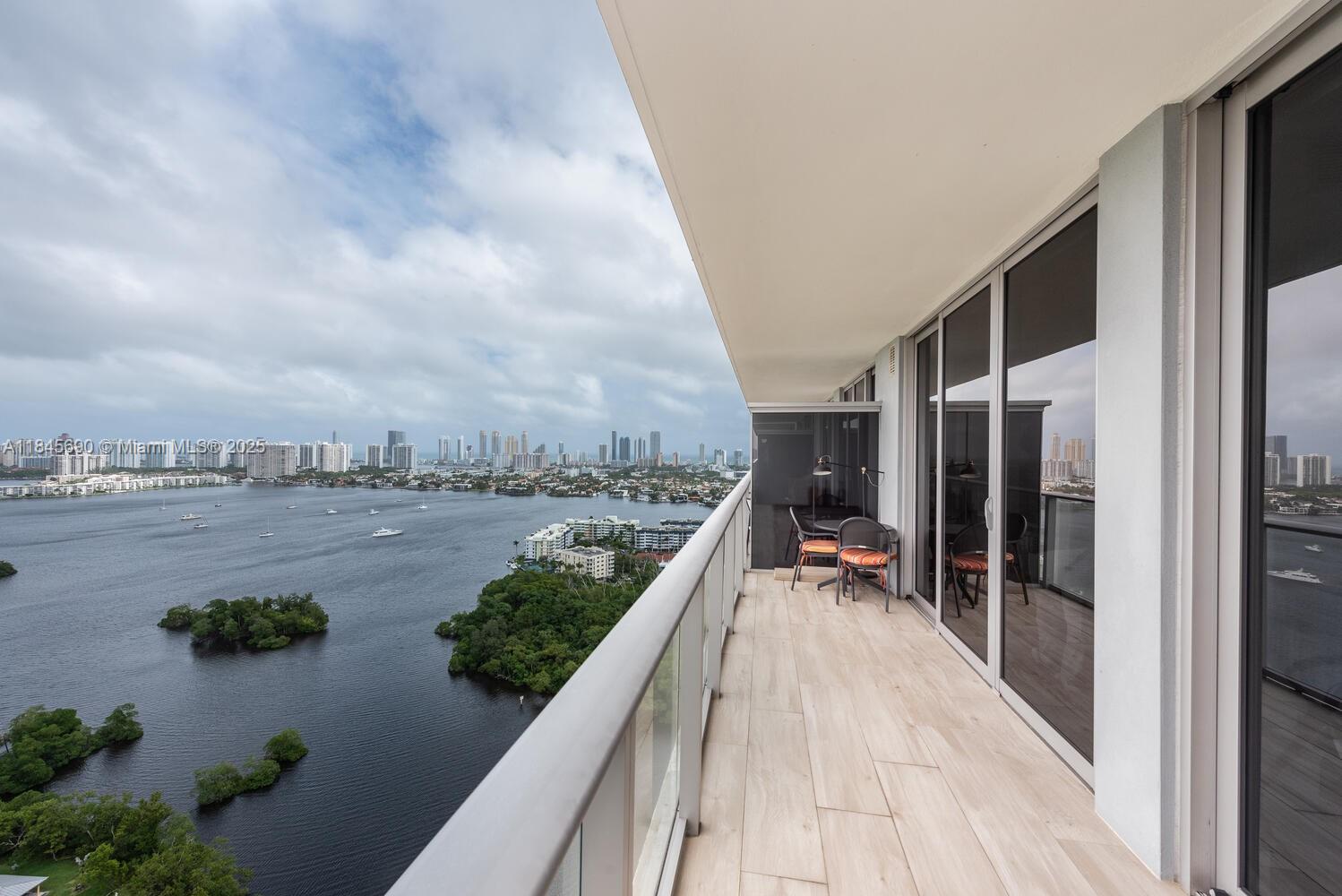 16385 Biscayne Blvd #2904