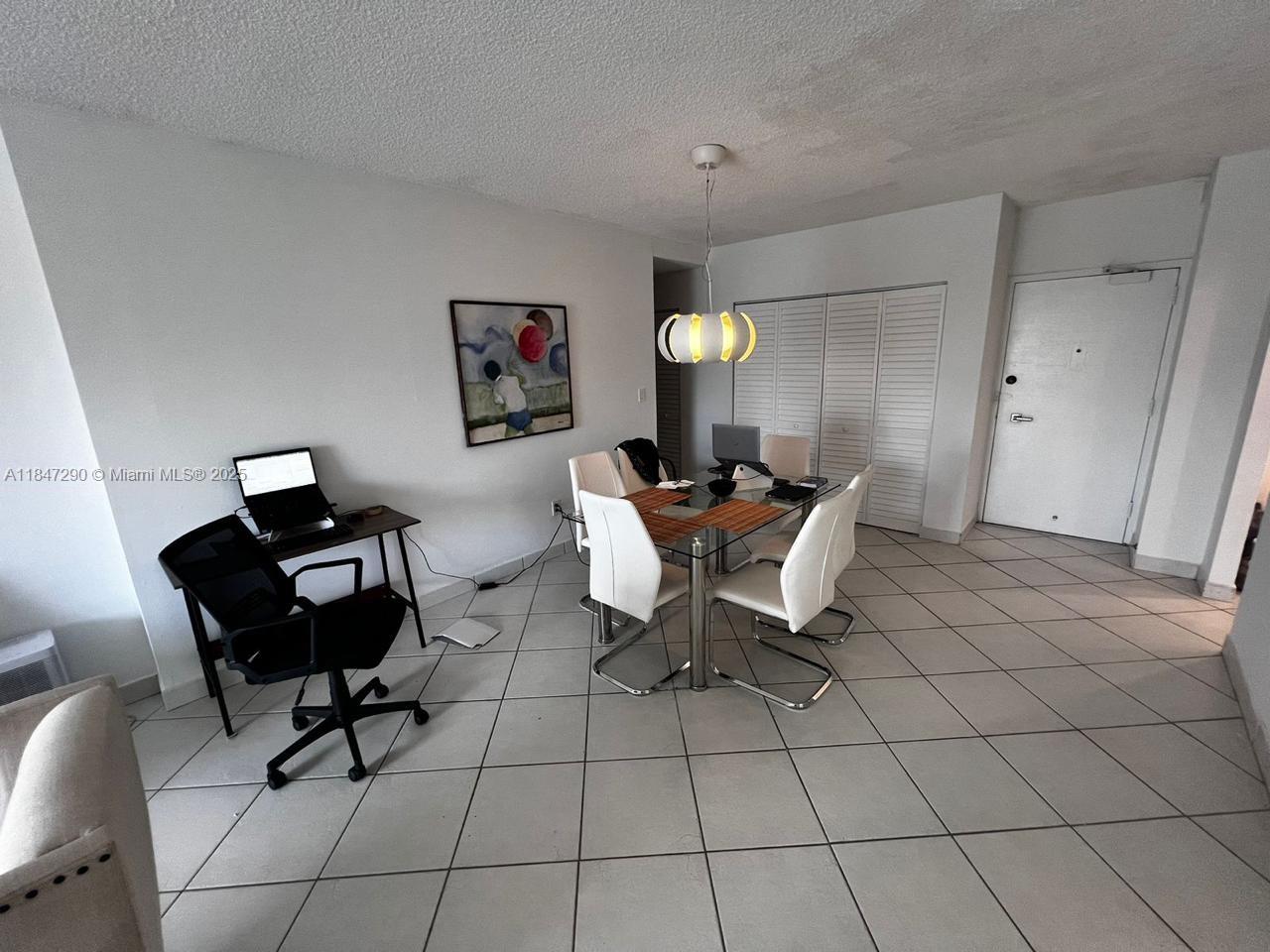 300 Bayview Dr #1901,Sunny Isles Beach, FL 33160