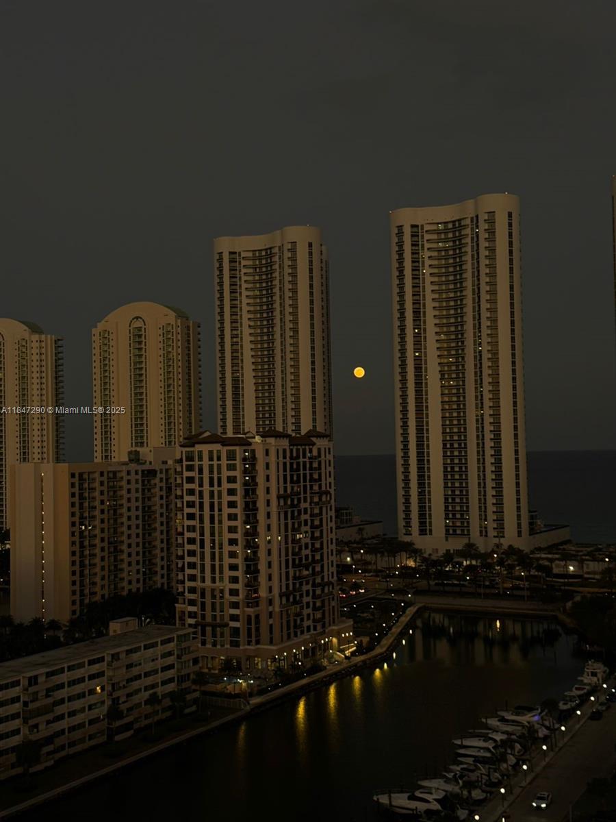 300 Bayview Dr #1901,Sunny Isles Beach, FL 33160