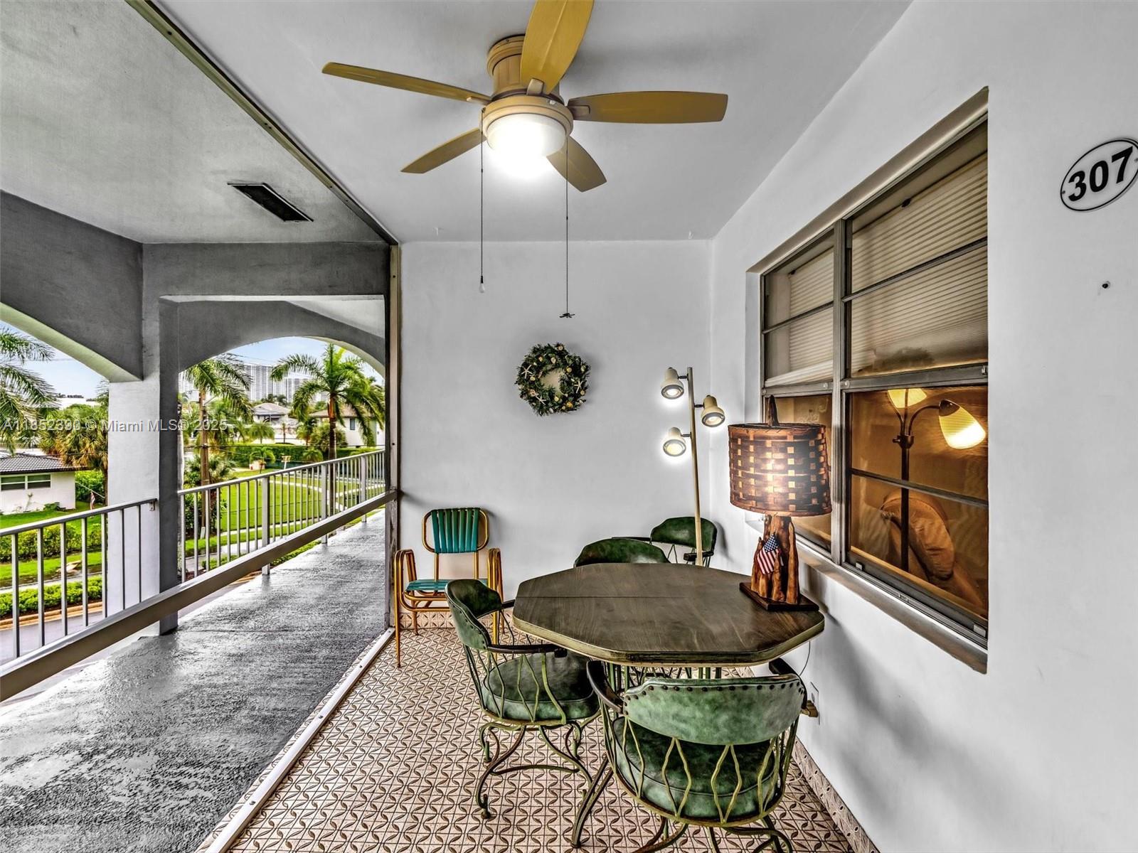 541 Blue Heron Dr #307