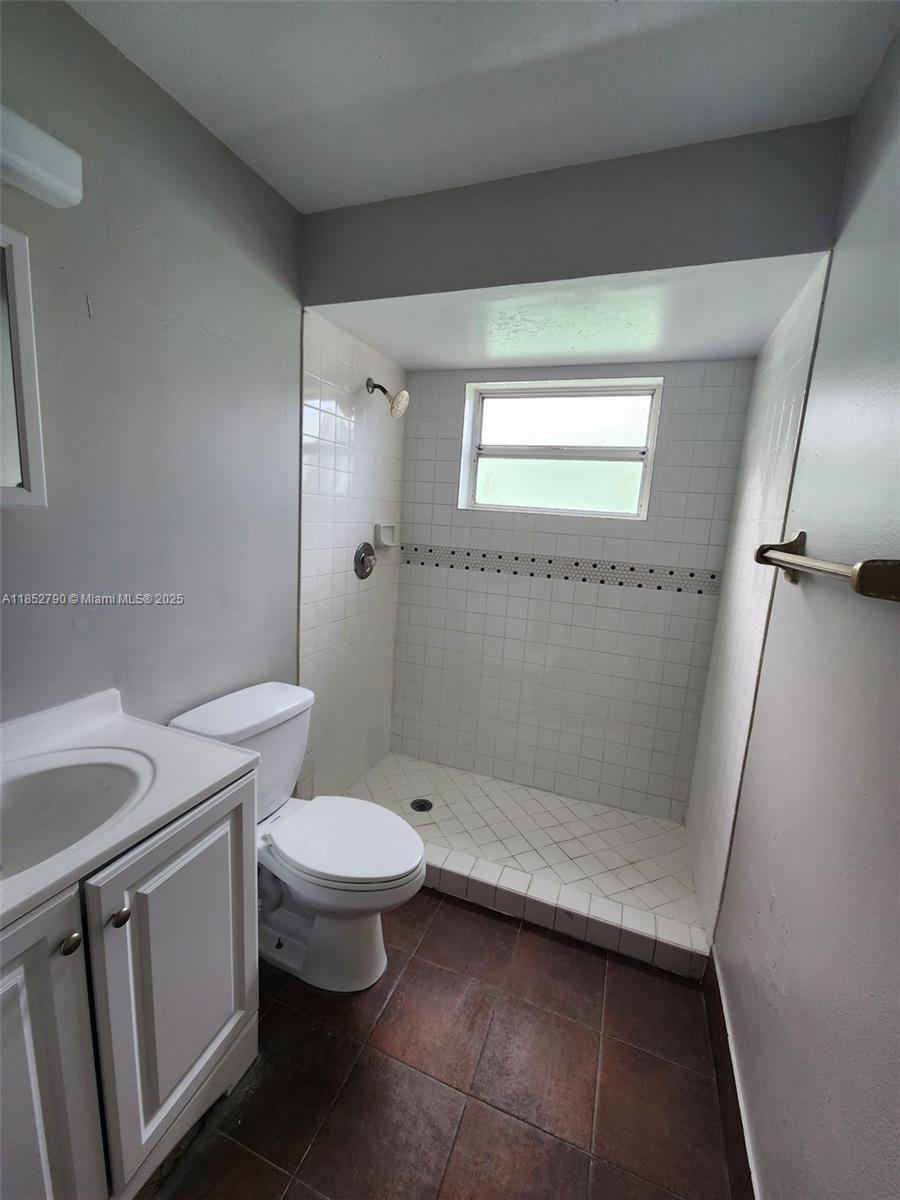 10521 SW 207th St #House Cutler Bay, FL 33189